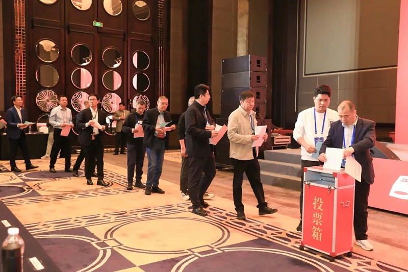 祝贺ZOBO香蕉91下载董事长张新峰当选中国演艺设备技术协会第七届常务理事